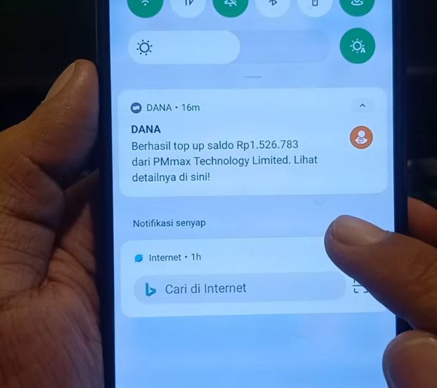 Viral! Warga Indramayu Kebanjiran Saldo DANA Rp1,5 Juta dari Game Ini