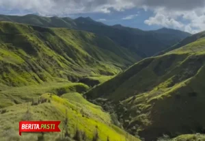 Penampakan Bukit Premium: Savana Hits di Pasuruan